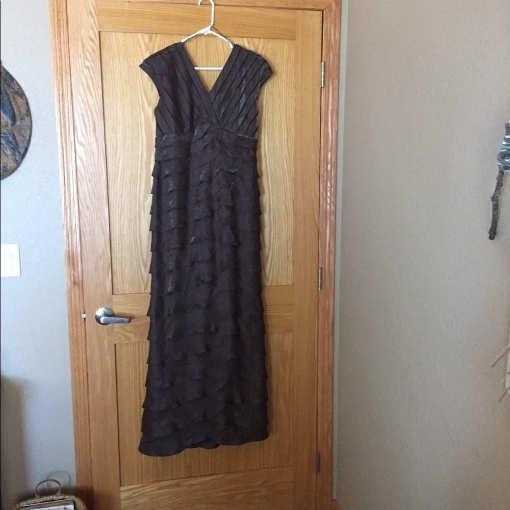 Adrianna Papell Shutter Pleat Tiered Dress Size 12